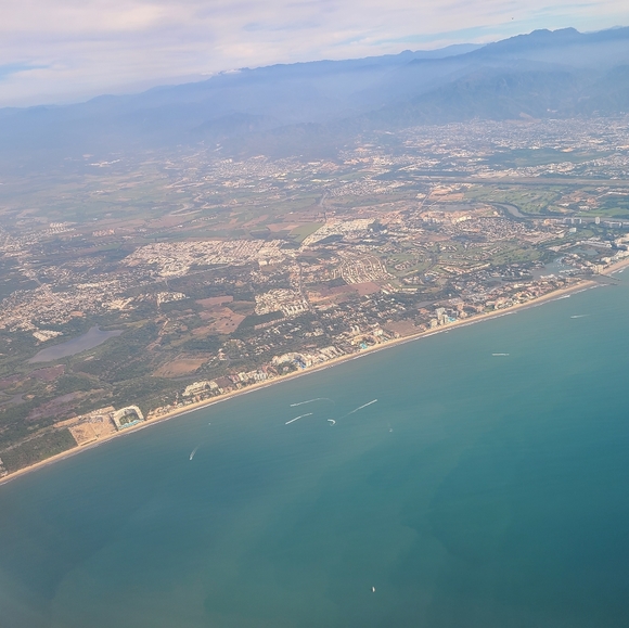 Meet your Posher, Chris - Picture 3 of 5